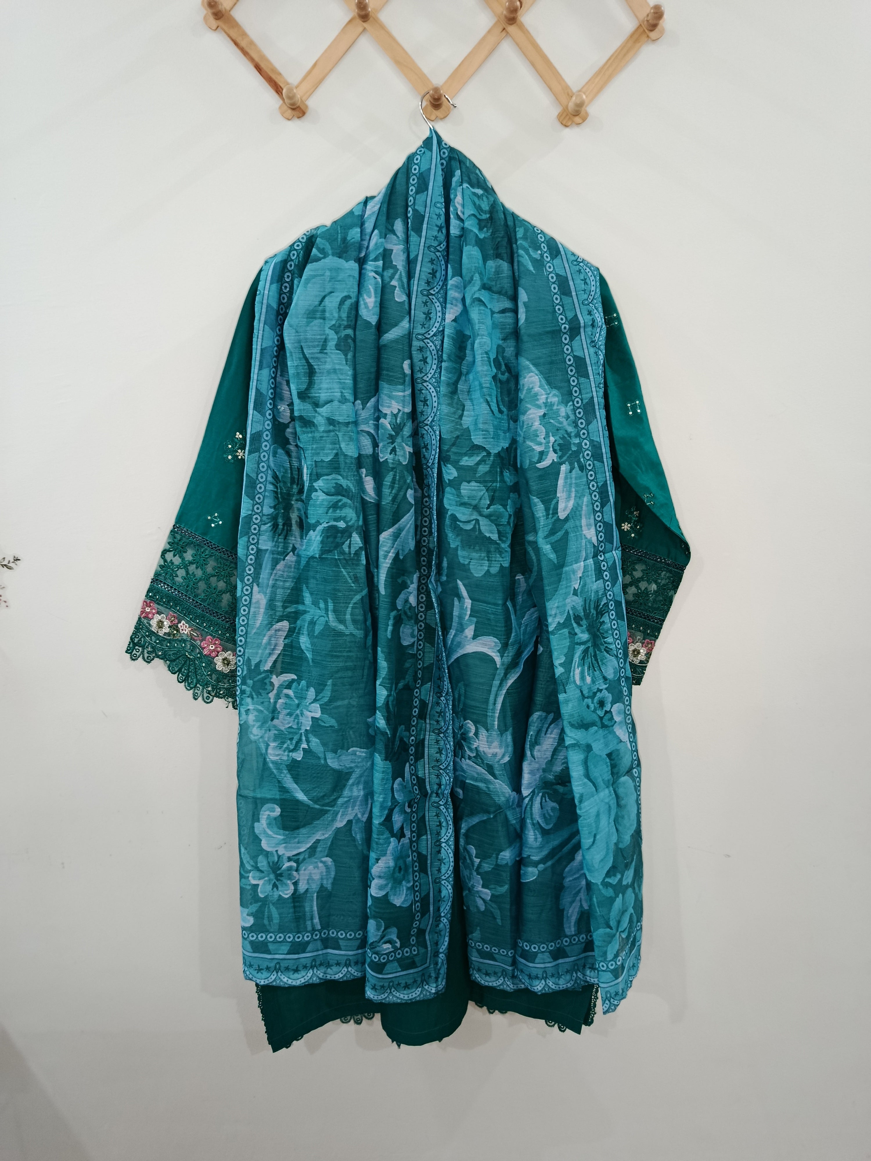 Premium lawn 3piece stitched