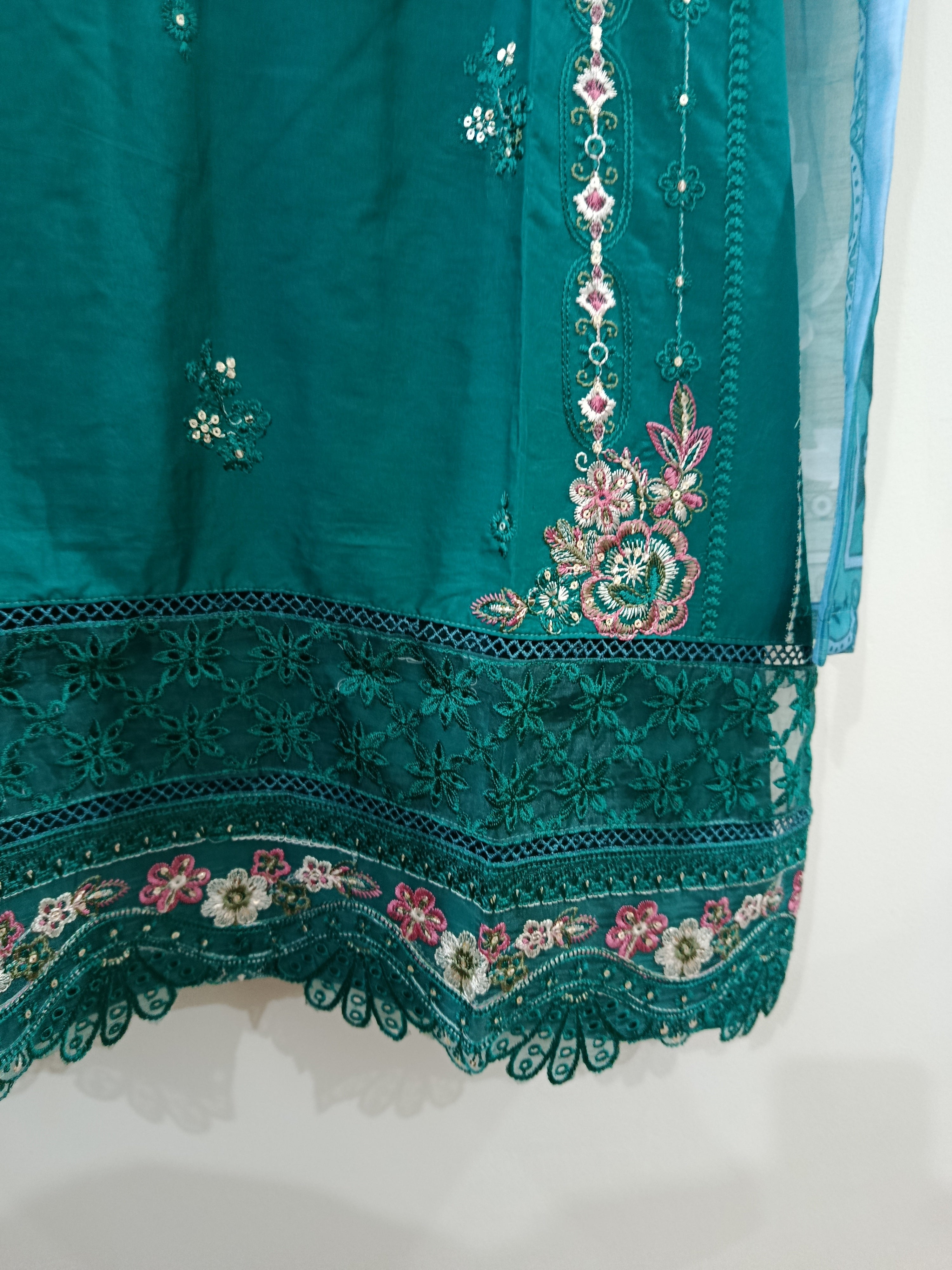 Premium lawn 3piece stitched