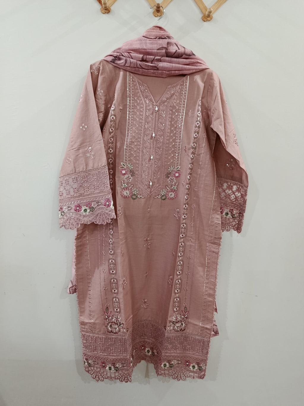 Premium lawn 3 piece stitched