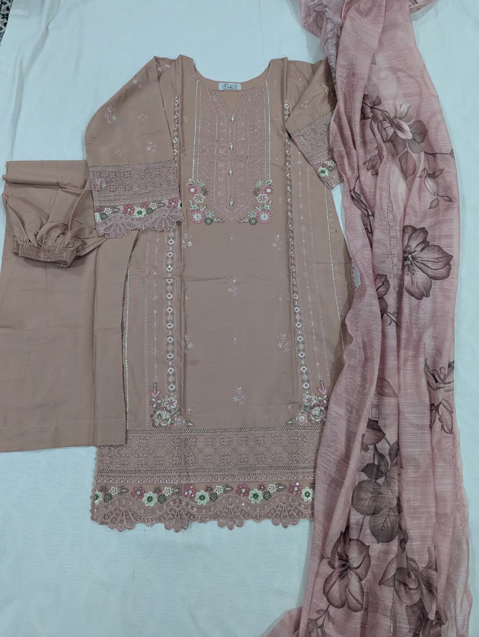 Dusty Rose Embroidered 3-Piece Lawn Suit with Chiffon Dupatta